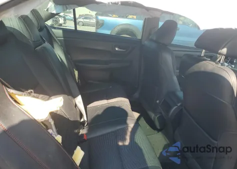 2015 Toyota Camry Le z USA, uszkodzony, nr VIN 4T1BF1FK2FU001928